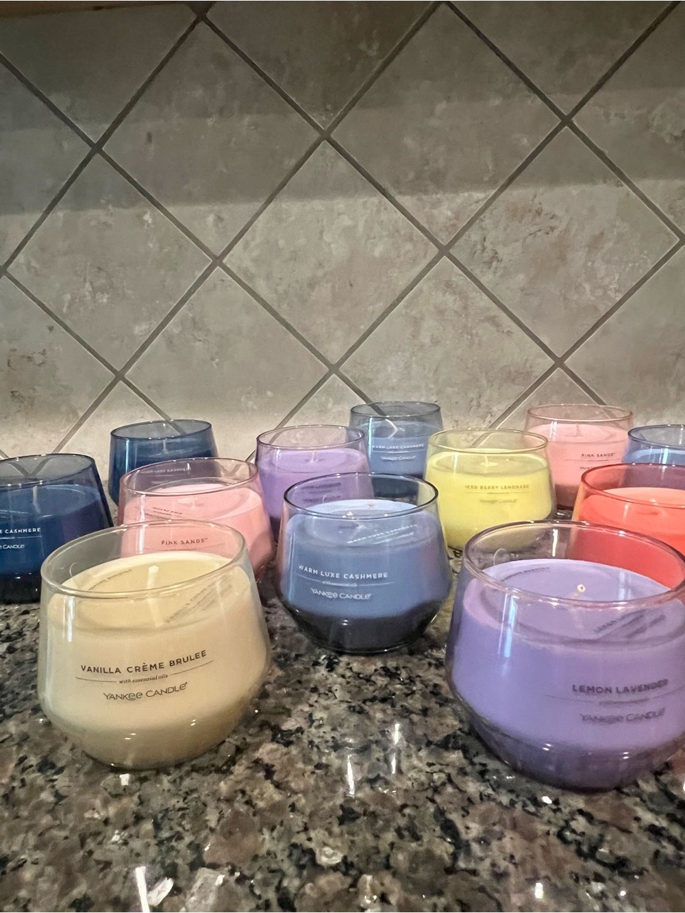 3 Yankee Candle Warm Luxe Cashmere Blue Jar Candle - Picture 2 of 2